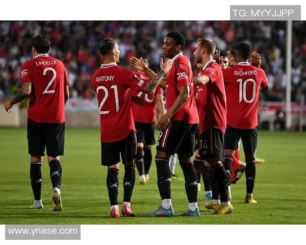 曼联与白礼顿对决分析战术特点及球员表现展望